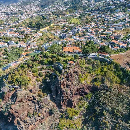 Private Oceanfront Deluxe Pico 360 Views * Funchal (Madeira)