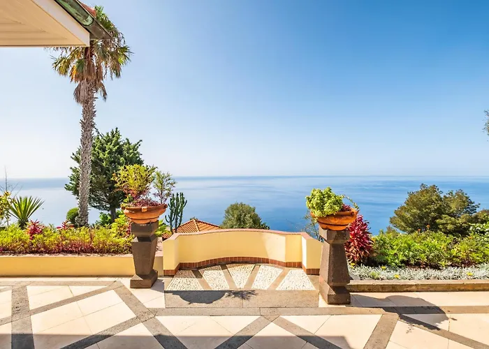 Private Oceanfront Deluxe Pico 360 Views Funchal (Madeira)